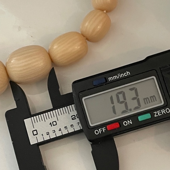 Vintage Art Deco French Celluloid Galalith Graduated Necklace Hidden cla… - Picture 15 of 15